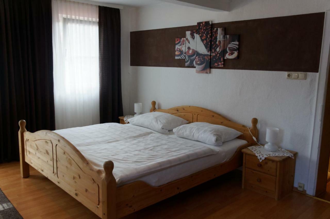 Pension Burger B&B ไวเบอร์สบรุนน์ ภายนอก รูปภาพ
